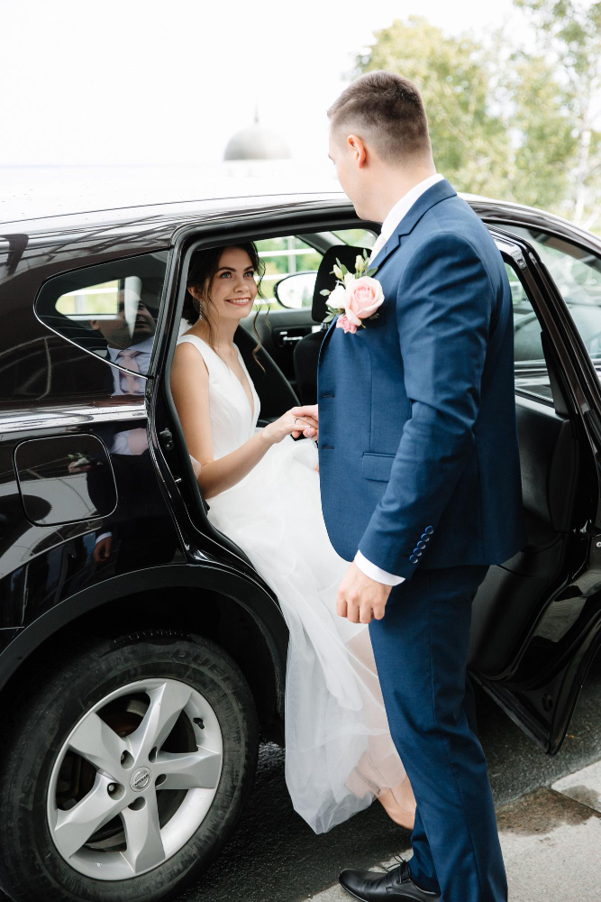 Calgary Luxury Sedan Booking – Travel in Comfort and Class